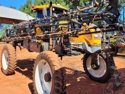 Pulverizador Valtra BS3020, Ano 2016 — foto do anúncio