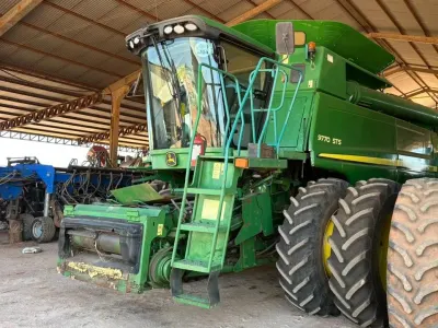 Colheitadeira John Deere, STS 9770, Draper 35 pés, Ano 2012 — foto do anúncio