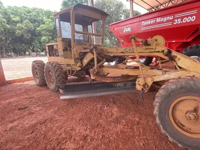 Motoniveladora Caterpillar, 120B, Ano 1982 — foto do anúncio
