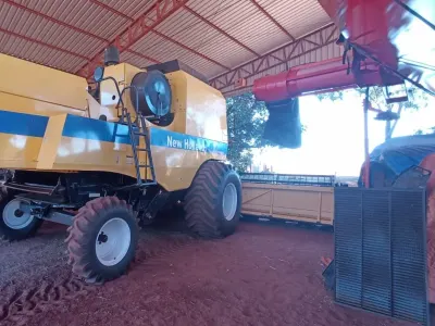 Colheitadeira New Holland, TC 5090, Ano 2008 — foto do anúncio