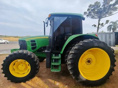 Trator John Deere, modelo 6115J, Ano 2020 — foto do anúncio