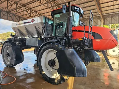 Distribuidor Kuhn, Autopropelido, Accura ST 7000, Ano 2021 — foto do anúncio