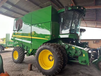 Colheitadeira John Deere, modelo S440, Ano 2019/20 — foto do anúncio