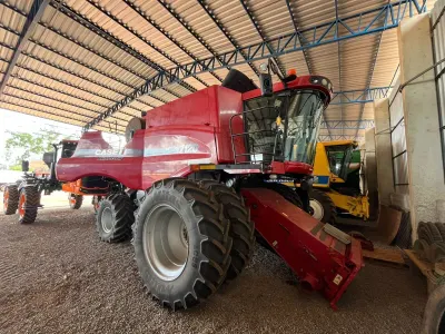 Colheitadeira Case, modelo 7120, ano 2012/13 — foto do anúncio