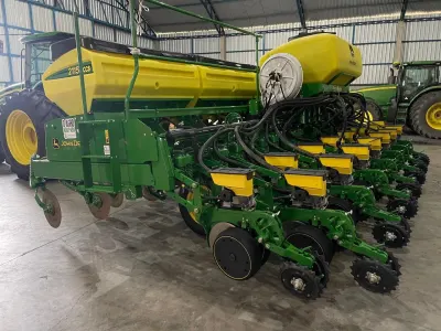 Plantadeira John Deere, CCS 2115, Ano 2022 — foto do anúncio