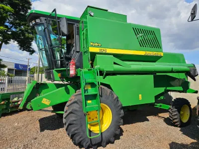 Colheitadeira John Deere, modelo 1175, Ano 2009 — foto do anúncio