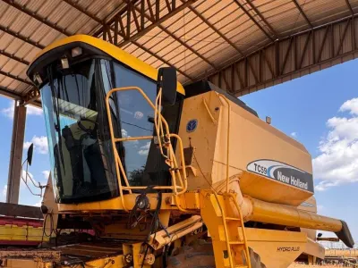 Colheitadeira New Holland, TC59, Ano 2004 — foto do anúncio