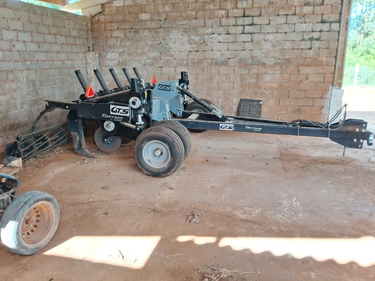 Subsolador GTS, Terrus DXS, 5 hastes, Ano 2023, foto principal do anúncio