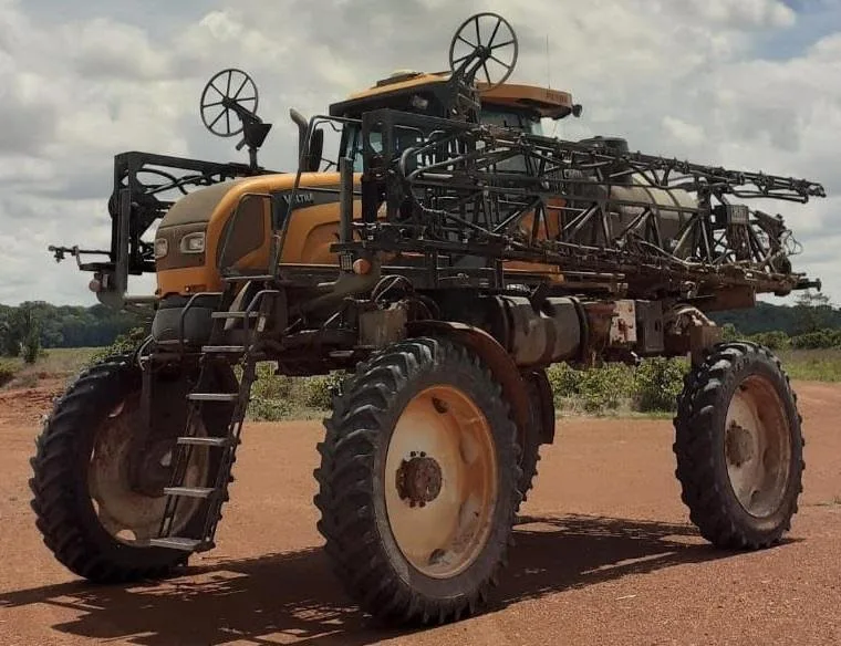 Pulverizador Valtra BS3020, Ano 2014, foto principal do anúncio