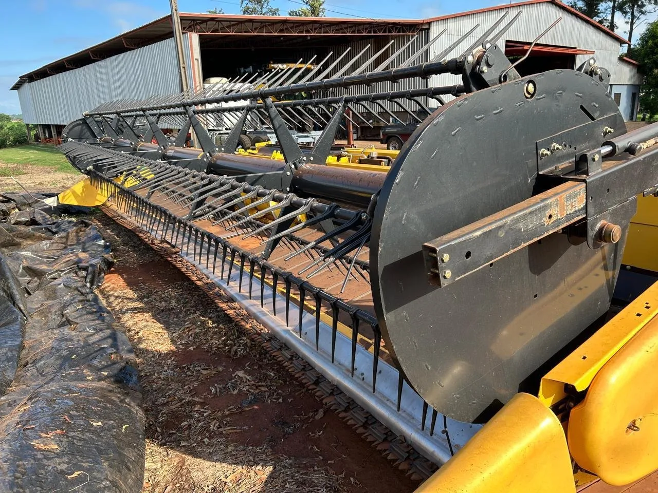 Plataforma New Holland, 30 Pés Draper, Ano 2018, foto principal do anúncio