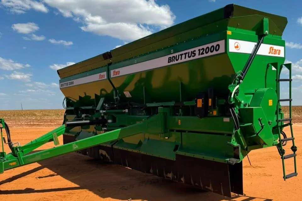 Distribuidor de Calcário, Stara, Bruttus 12000, Ano 2022, foto principal do anúncio
