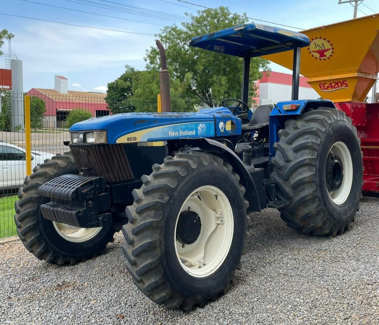 Trator New Holland, modelo 8030, Ano 2008, foto principal do anúncio