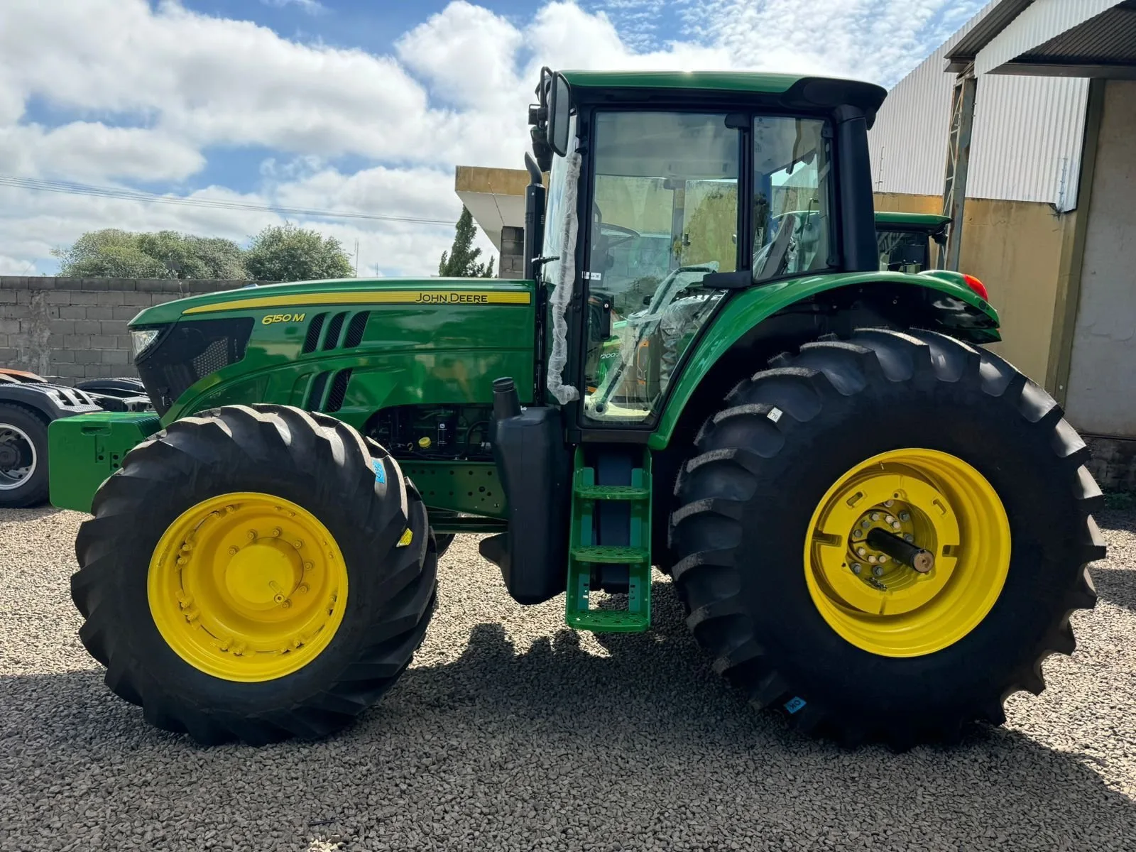 Trator Jonh Deere, 6150M, Ano 2024, foto principal do anúncio