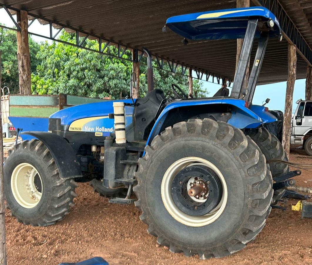 Trator New Holland, TM 7030, Ano 2013