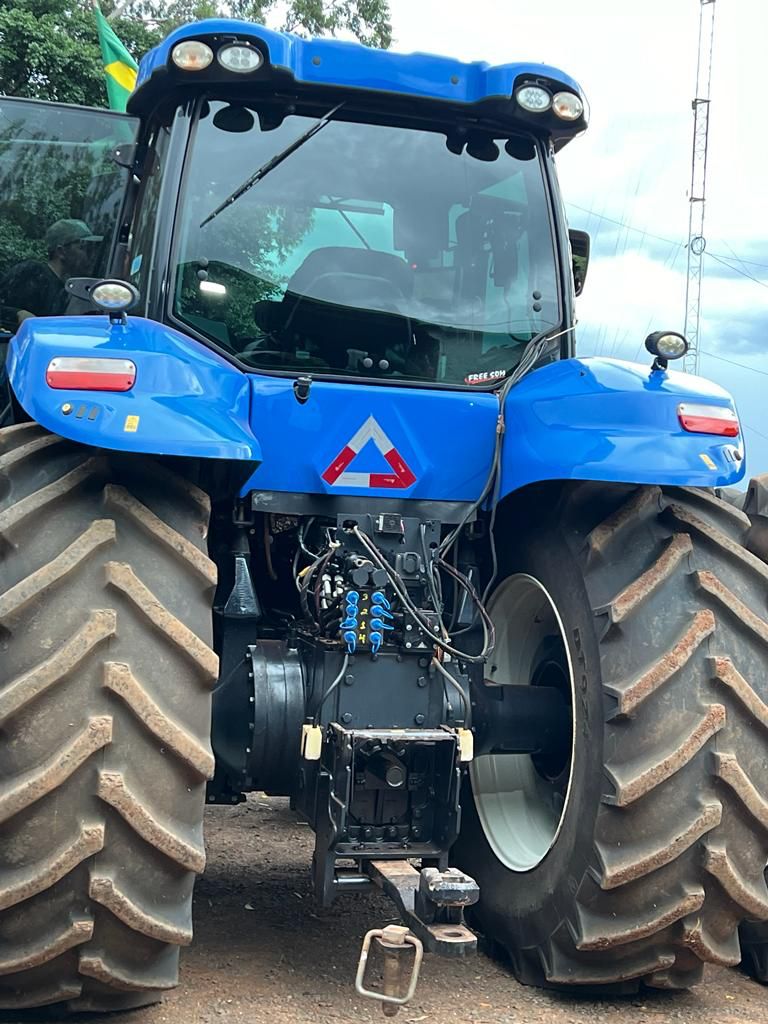 Trator New Holland, T8.385, Ano 2018