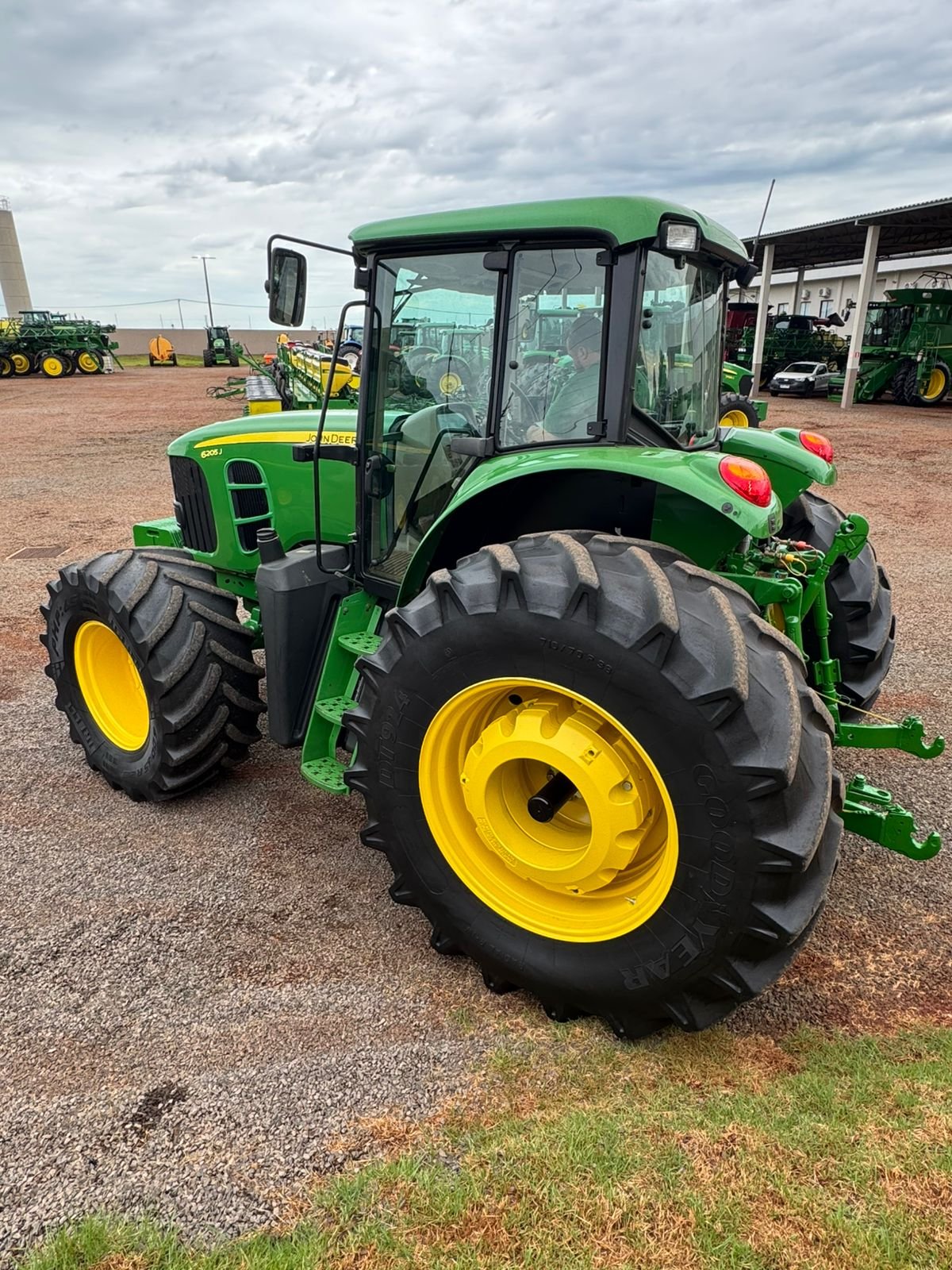 WhatsApp Image 2026-01-12 at 14.43.43 (1)